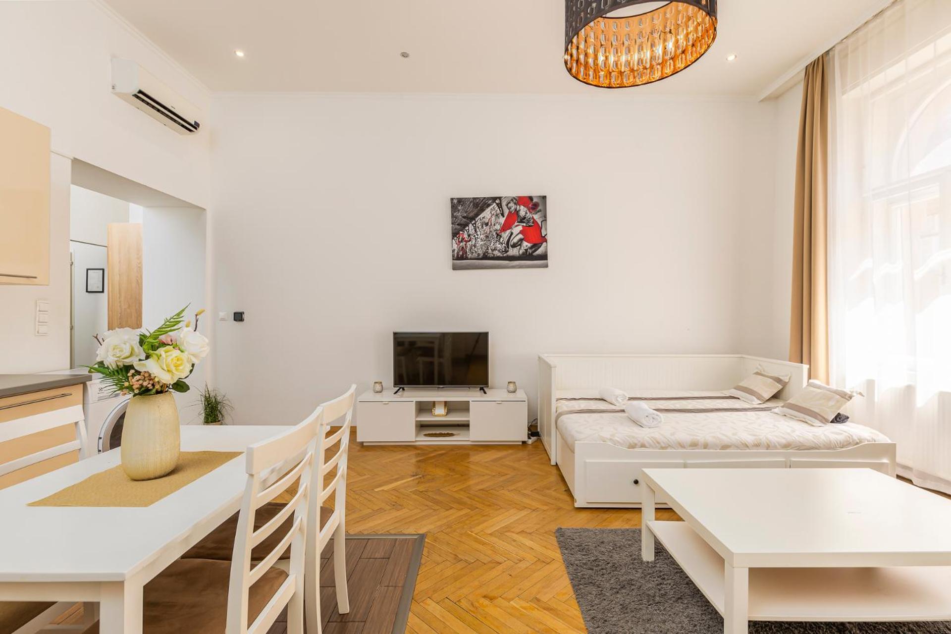 Real Apartments Revay Budapesta Exterior foto